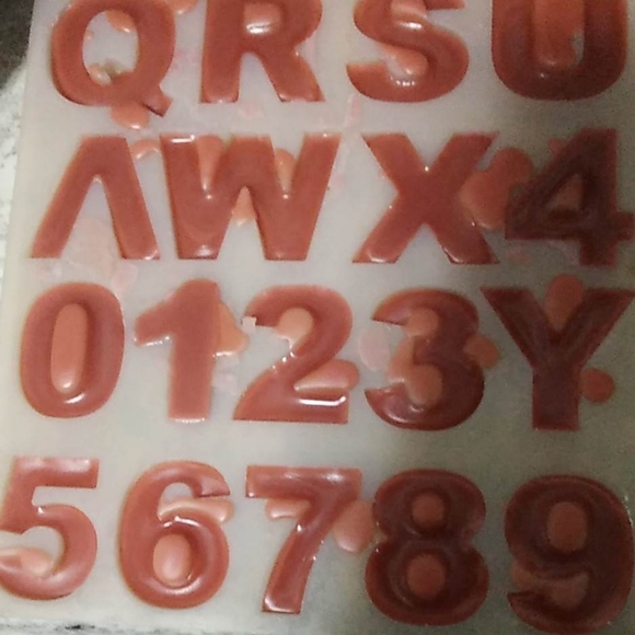 Candles and candles letters for your wax wamer - Picture 3 of 3